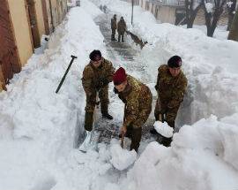 EMERGENZA MALTEMPO IN ABRUZZO, DANNI OVUNQUE TRA FRANE, ANIMALI MORTI E CHI E’ ANCORA ISOLATO