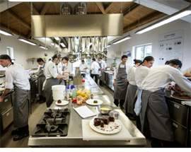 NIKO ROMITO, A SCUOLA DI CULINARIA DALLO CHEF 3 STELLE MICHELIN