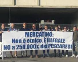 PESCARA: SIT-IN DI PROTESTA CONTRO IL MERCATINO ETNICO