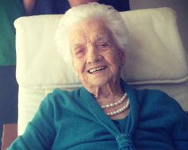 CASTEL DEL MONTE: LE 100 CANDELINE DI NONNA MARIA  ‘IRONIA SEGRETO DELLA VITA’