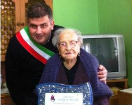 COMPLEANNO DA RECORD A TORRE DE’ PASSERI, NONNA ANGELINA COMPIE 107 ANNI