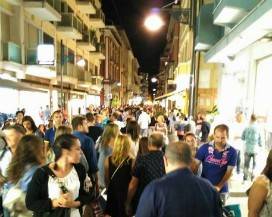 PESCARA: NOTTE BIANCA CON DECINE DI MIGLIAIA DI PERSONE, ”UN SUCCESSONE”