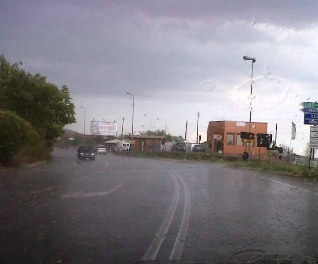 L’AQUILA: VIOLENTO TEMPORALE, DISAGI E ALLAGAMENTI IN CITTA’