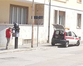 L’AQUILA: PARCHEGGI PAGAMENTO, ECCO IL PARCOMETRO, ANCORA PROTESTE