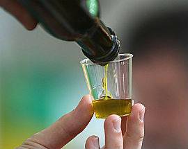 OLIO D’OLIVA: ALL’AQUILA CORSO PER ASSAGGIATORI, PRIMA LEZIONE CON SEGHETTI