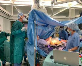 PREPARA OLIVE ALL’ASCOLANA MENTRE LA OPERANO AL CERVELLO, A BUON FINE INTERVENTO SU 60ENNE ABRUZZESE