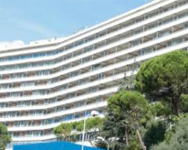 DONNA ACCOLTELLA COMPAGNO PER GELOSIA LUI E’ IN OSPEDALE COL POLMONE PERFORATO