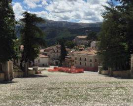 L’AQUILA: DUE PALAZZI RICOSTRUITI DA UN ANNO BLOCCATI PER UTENZE
