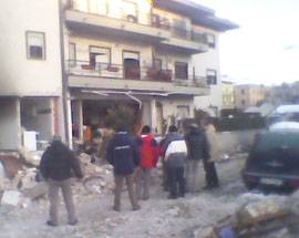 CARSOLI: FUGA DI GAS, UNA PALAZZINA DISTRUTTA E DUE FERITI