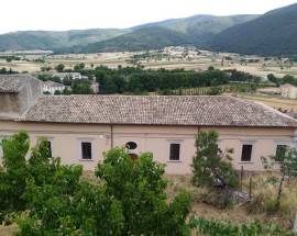 MERAVIGLIE A PORTATA DI MANO: A NAVELLI SETTE ARTISTI ESPONGONO A PALAZZO DE ROCCIS