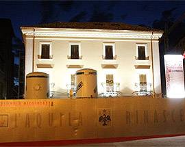 L’AQUILA: PIAZZA DUOMO SI RIPRENDE IL SUO PRIMO PALAZZO DOPO IL SISMA