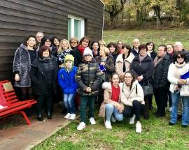 GIORNATA CONTRO VIOLENZA DONNE: PANCHINE ROSSE A PRETURO E COLLEBRINCIONI