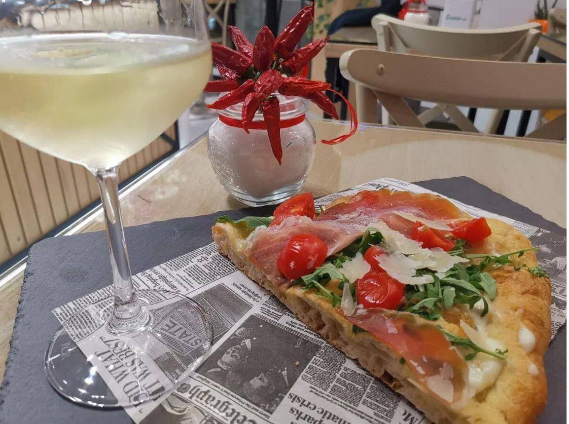 L’AQUILA: “PANIZZERIA AQUILANA”, QUANDO IL NEGOZIO SOTTO CASA E’ GENIALE