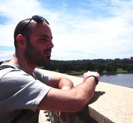 PAOLO, DA L’AQUILA ALL’ESTERO PER FARE RICERCA ”QUI HO CAPITO CHE VALGO, MA L’ITALIA MI MANCA”