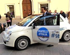 ELEZIONI: FRATELLI D’ITALIA, GATTI E TAVANI IN TOUR CON LA 500