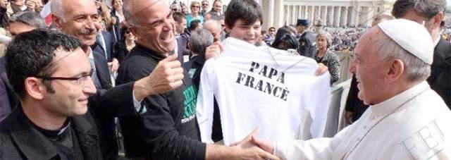 E IL PAPA PARLO’ IN DIALETTO AQUILANO, ‘JEMO NNANZI DI FRANCESCO DARA’ FORZA’