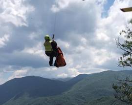 CASTELLAFIUME: CLIMBER PRECIPITA SULLE ROCCE, MIRACOLOSAMENTE INCOLUME