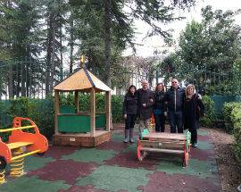 L’AQUILA: NUOVO PAVIMENTO ANTISCIVOLO AL PARCO GIOCHI  DEL CASTELLO