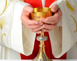 ORO VOTIVO VENDUTO PER LAVORI IN CHIESA, ASSOLTO PARROCO ORSOGNA