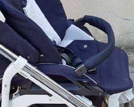 PESCARA: SCOOTER INVESTE PASSEGGINO, FERITO BIMBO