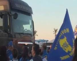 OLBIA: PROTESTA PASTORI BLOCCA IL PORTO, DISAGI PER I TURISTI