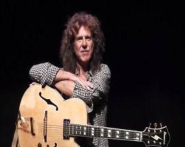 PAT METHENY A PESCARA, TUTTO PRONTO PER IL CONCERTONE AL TEATRO ”D’ANNUNZIO”
