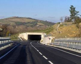 PEDEMONTANA: APRE LA BRETELLA TRA VILLA PENNA E FLORIANO DI CAMPLI