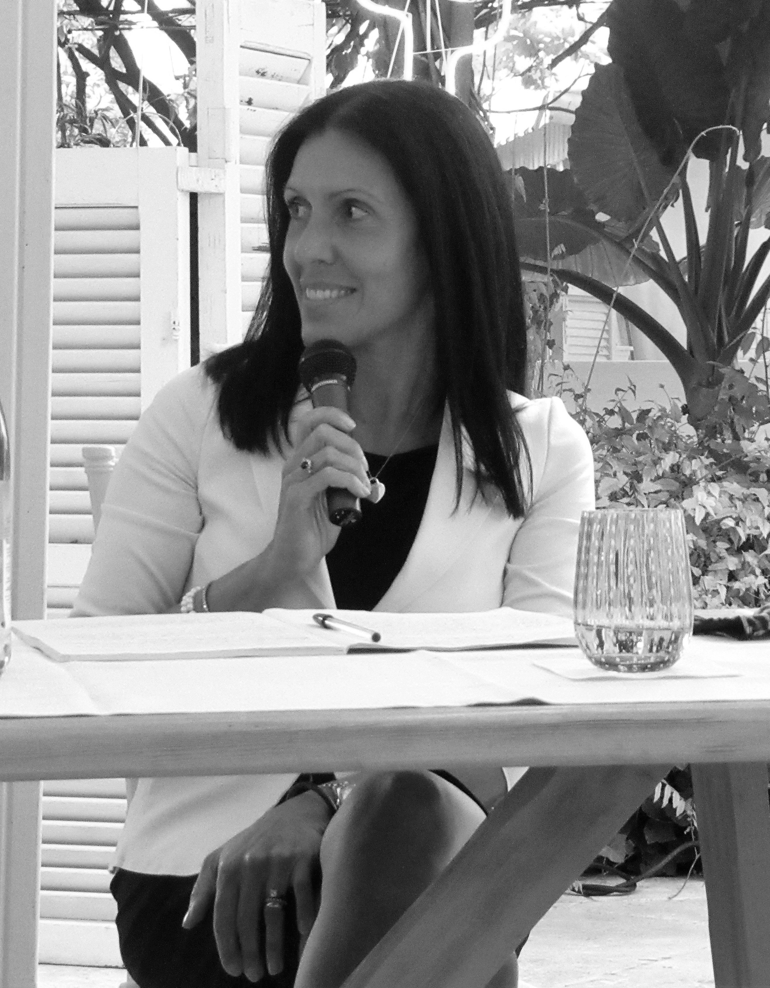 LETTERATURA, ALL’AQUILANA PELLICCIONE DOPPIO RICONOSCIMENTO PER ”STORIE DI DONNE”