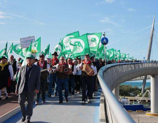 FESTA INTERREGIONALE CIA: 600 PENSIONATI IN CORTEO A PESCARA