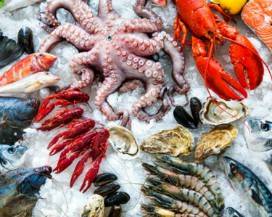 CAPODANNO: E’ DERBY TRA ARAGOSTA E SALMONE VS PESCE LOCALE