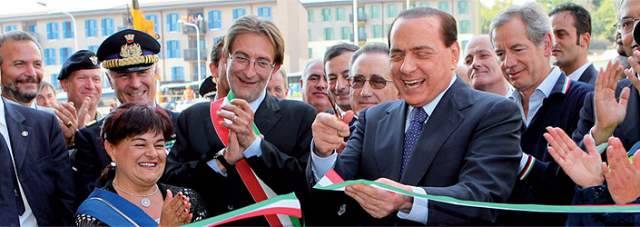 IDEA DI BERLUSCONI, ”PROGETTO C.A.S.E. BIS PER OSPITARE 40 MILA IMMIGRATI”
