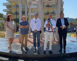 PESCARA: ECCO PIAZZA CADUTI DEL MARE, ”REGALO DEL NOSTRO FRANCO SUMMA”