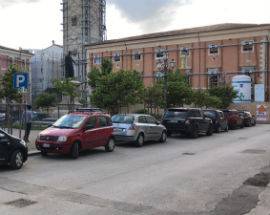 L’AQUILA: MULTE IN PIAZZA PALAZZO, RESIDENTI CON AUTORIZZAZIONE PROTESTANO