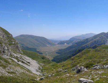 METEO: MEN0 4 GRADI A ROCCARASO E PIANI DI PEZZA, TEMPO POCO NUVOLOSO