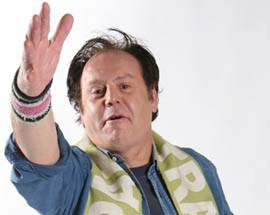 L’AQUILA: ”PAPI, SEI CONNESSO?”, PINO CAMPAGNA SHOW ALL’OLIMPO