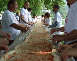 TRE ABRUZZESI ALL’EXPO’ PER IMPASTARE LA PIZZA  PIU’ LUNGA DEL MONDO