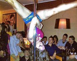 PASQUA SENSUALE: SPETTACOLO DI POLE DANCE A L’AQUILA