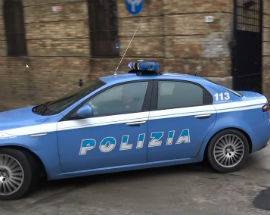 PESCARA: 27ENNE RUBA IPHONE E AGGREDISCE COMMESSA, ARRESTATO