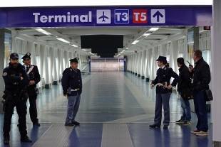 CORALLI SEQUESTRATI A FIUMICINO DESTINATI AI NEGOZI ABRUZZESI