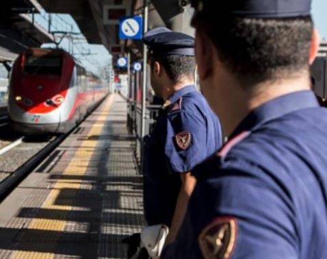 GIULIANOVA: CITTADINO STRANIERO RAPINATO E  MALMENATO, ARRESTATI TRE ITALIANI
