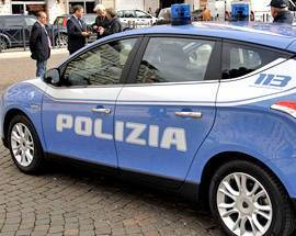 DROGA NASCOSTA NEL PAVIMENTO A PESCARA, ARRESTATA COPPIA ROM