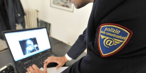 PEDOPORNOGRAFIA: 45ENNE PESCARESE IN MANETTE