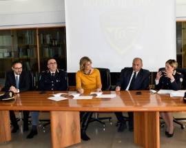 TERAMO, PREVENZIONE CRIMINI INFORMATICI, SIGLATO PROTOCOLLO POLIZIA-RUZZO RETI