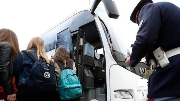 SCALA CROLLATA DURANTE LO SPETTACOLO A ROMA: RISARCITI 11 STUDENTI DI ROSETO IN GITA