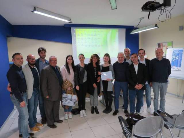 STUDIARE DA IMPRENDITORI, PREMIATI GIOVANI DELLA POMILIO BLOOM