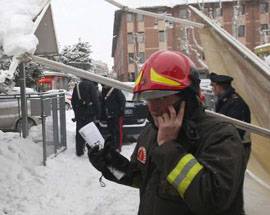 EMERGENZA NEVE: A INTERMESOLI FERITO UN POMPIERE SVIZZERO