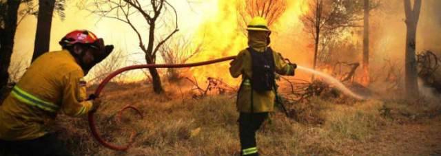 INCENDIO A PESCOSANSONESCO SPENTO DAI VIGILI DOPO DIECI ORE