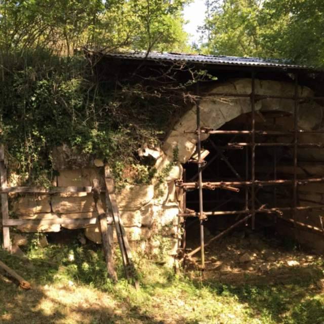 SCOPPITO: VOLONTARI RIPULISCONO ANTICO PONTE ROMANO DI 2 MILA ANNI FA