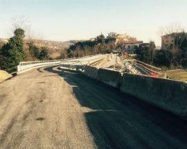 TERREMOTO: PONTE NOCELLA A CAMPLI RIAPERTO A SENSO UNICO ALTERNATO