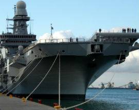 ORTONA: AL PORTO ARRIVA LA PORTAEREI ”CAVOUR”, STOP ALLE NAVI